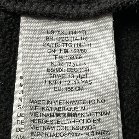 Amazon Essentials Kid’s Black Fleece Jacket - Boy / Girl, XXL (14-16) - Picture 6 of 7